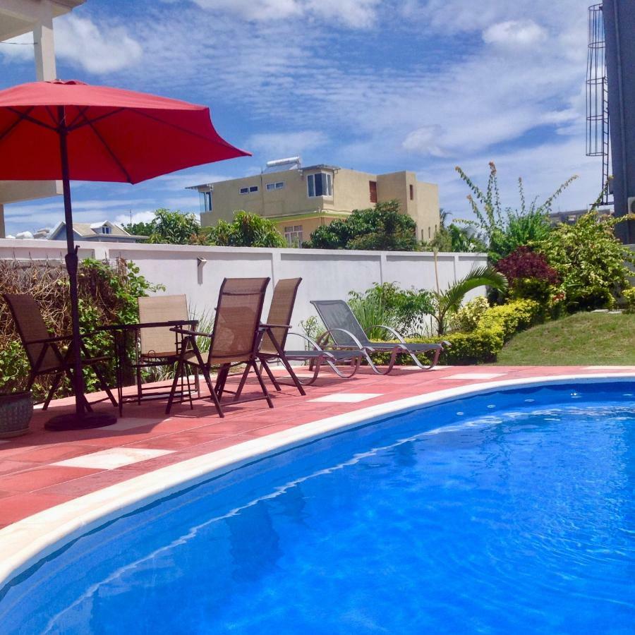 Cardamon Villa Is A 2 Bedroom With 1 Bathroom And Seperate Toilet Detached House With Ac And Swimming Pool , 5 Minutes Walk From Flic En Flac Public Beach Kültér fotó