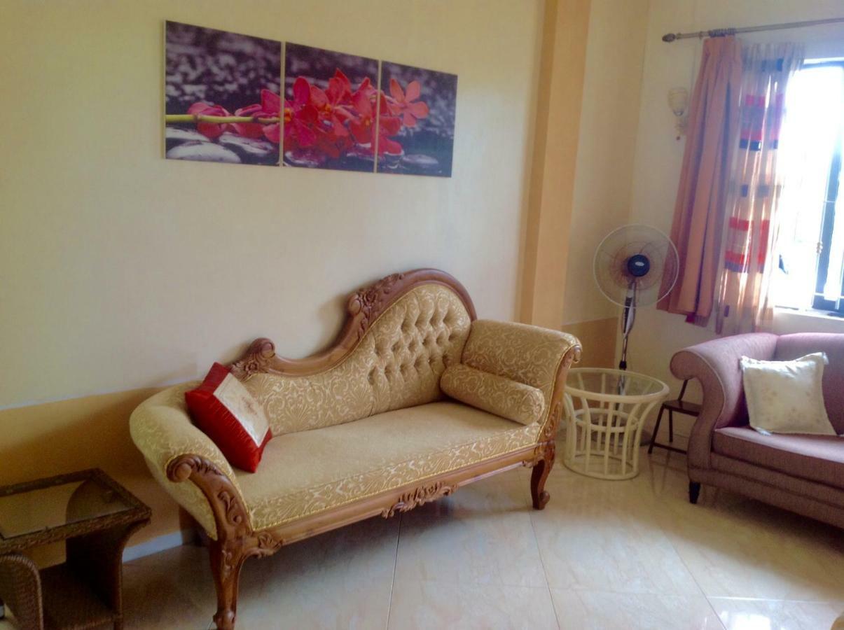 Cardamon Villa Is A 2 Bedroom With 1 Bathroom And Seperate Toilet Detached House With Ac And Swimming Pool , 5 Minutes Walk From Flic En Flac Public Beach Kültér fotó